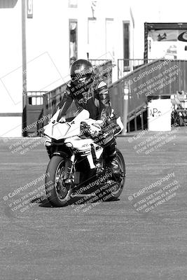 media/Apr-10-2022-SoCal Trackdays (Sun) [[f104b12566]]/Around the Pits/